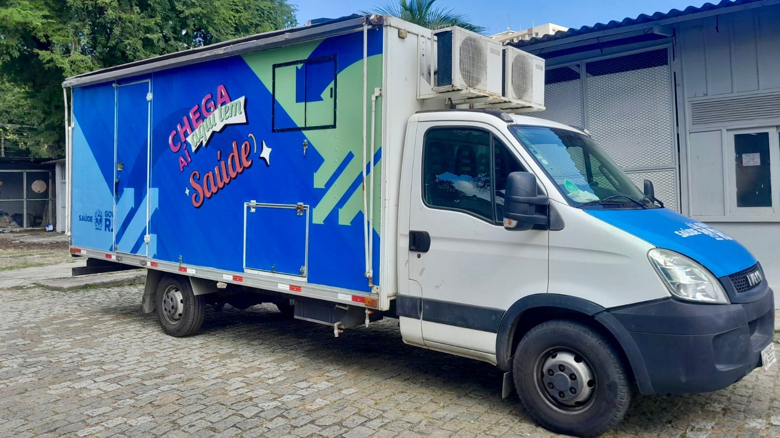 Petrópolis recebe unidade-móvel do Governo do Estado para conscientizar sobre tuberculose